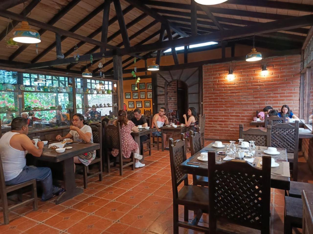 Hosteria Sapos Y Ranas Milpe Eksteriør bilde